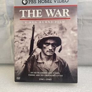The War (1941- 1945) 6 Disc Boxed Set PBS Home Video 2007 A Ken Burns Film